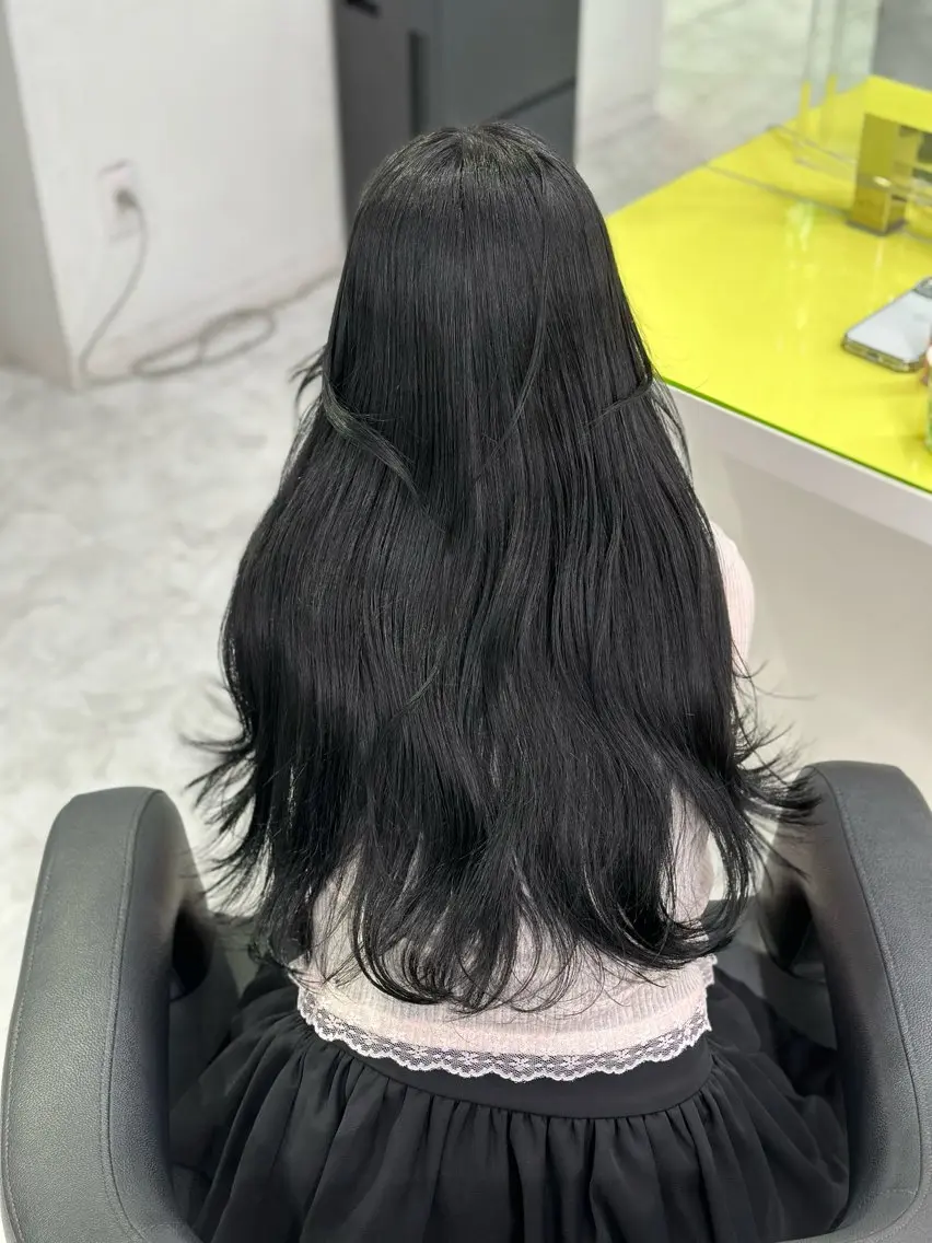 ロング カラー ヘアアレンジ 艶カラー/ハイトーン /レイヤーカットのヘアスタイル