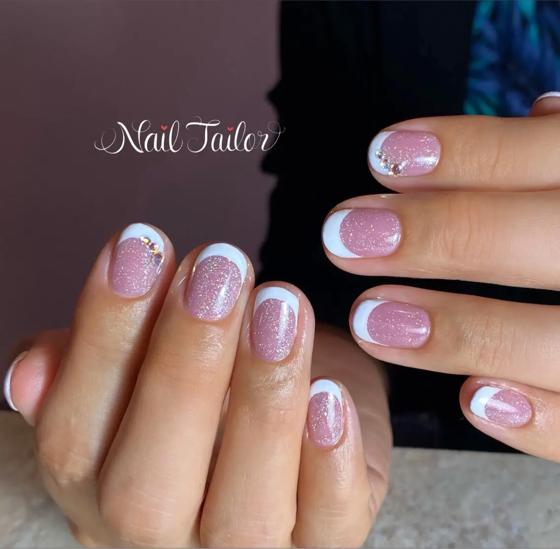 ネイル 長さ出し フレンチネイル ジェルネイル キラキラネイル ラメ(グリッター) ハンドネイル NailTailor ネイルテイラーのネイルデザイン