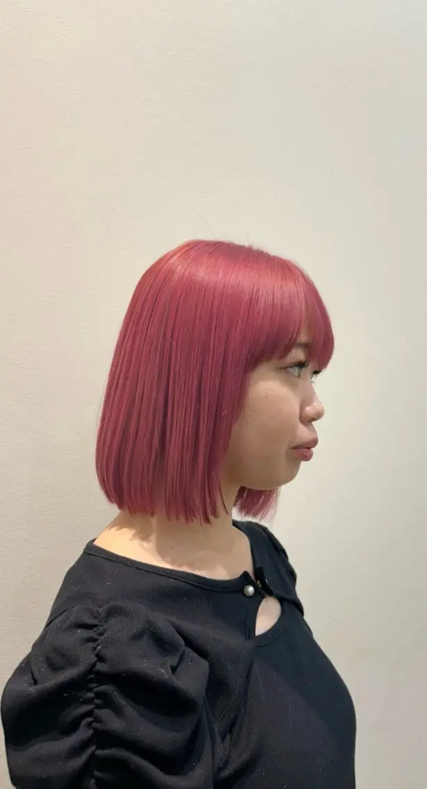 ショート カラー ダブルカラー ピンクカラー カット ヘアカラー 根岸 麻菜のヘアスタイル