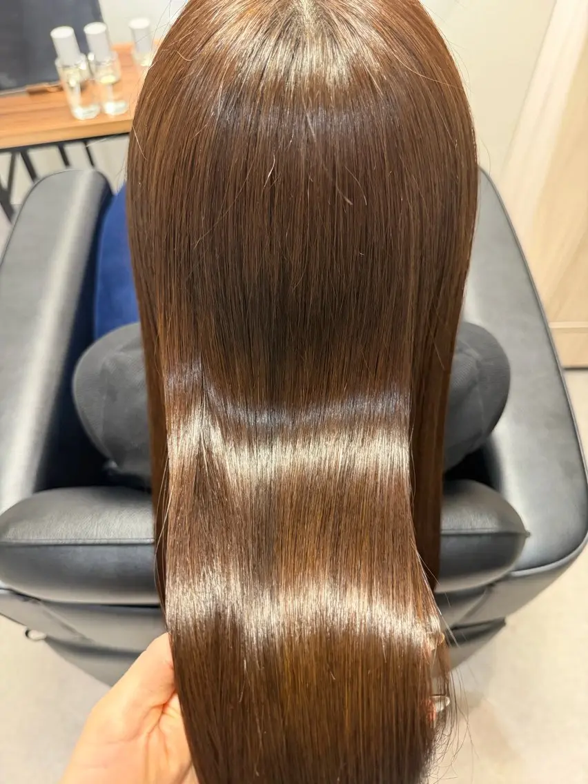 ロング カット ヘアカラー トリートメント NAVY 橋本心 縮毛矯正のヘアスタイル