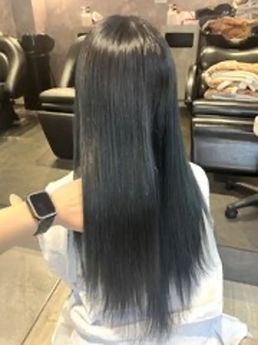 ロング カラー elu あやね💜 🫧カラー・縮毛矯正のヘアスタイル