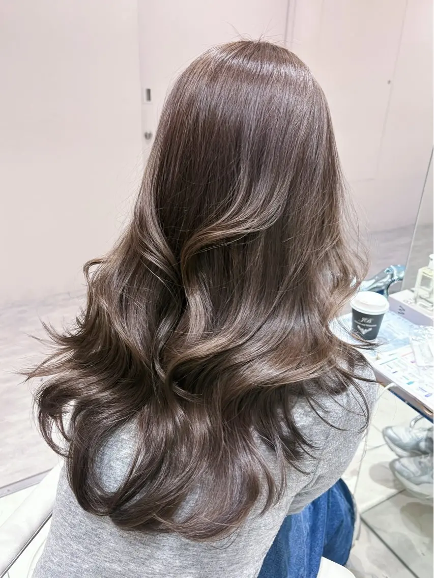 ロング アッシュ 韓国風ヘア レイヤーカット ロング カット ヘアカラー トリートメント 赤み消し透明感カラー 似合わせ前髪柴田礼空のヘアスタイル
