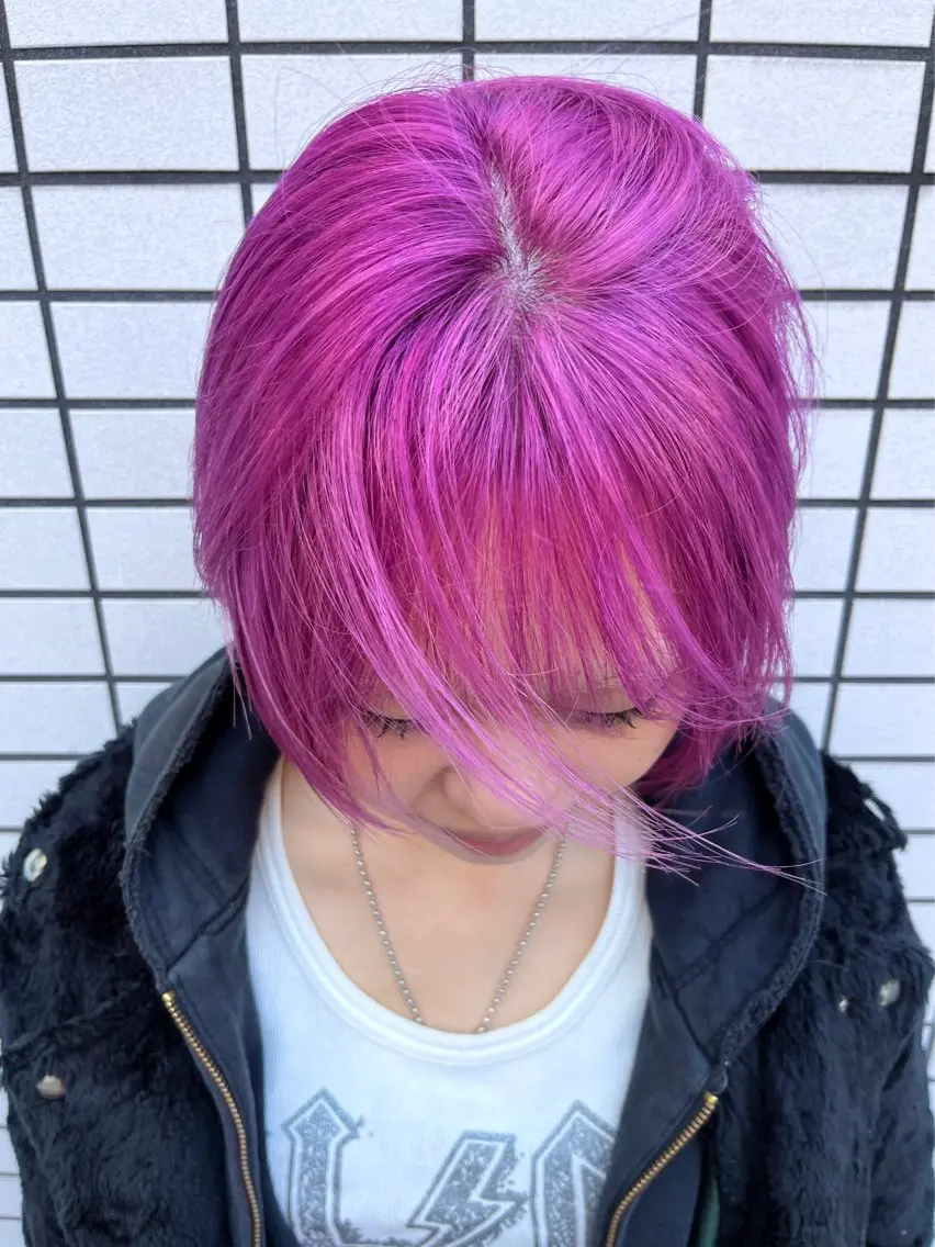 ミディアム カラー ブリーチ ピンクカラー カット ヘアカラー トリートメント Vicky ブリーチ メンズカジュアルのヘアスタイル