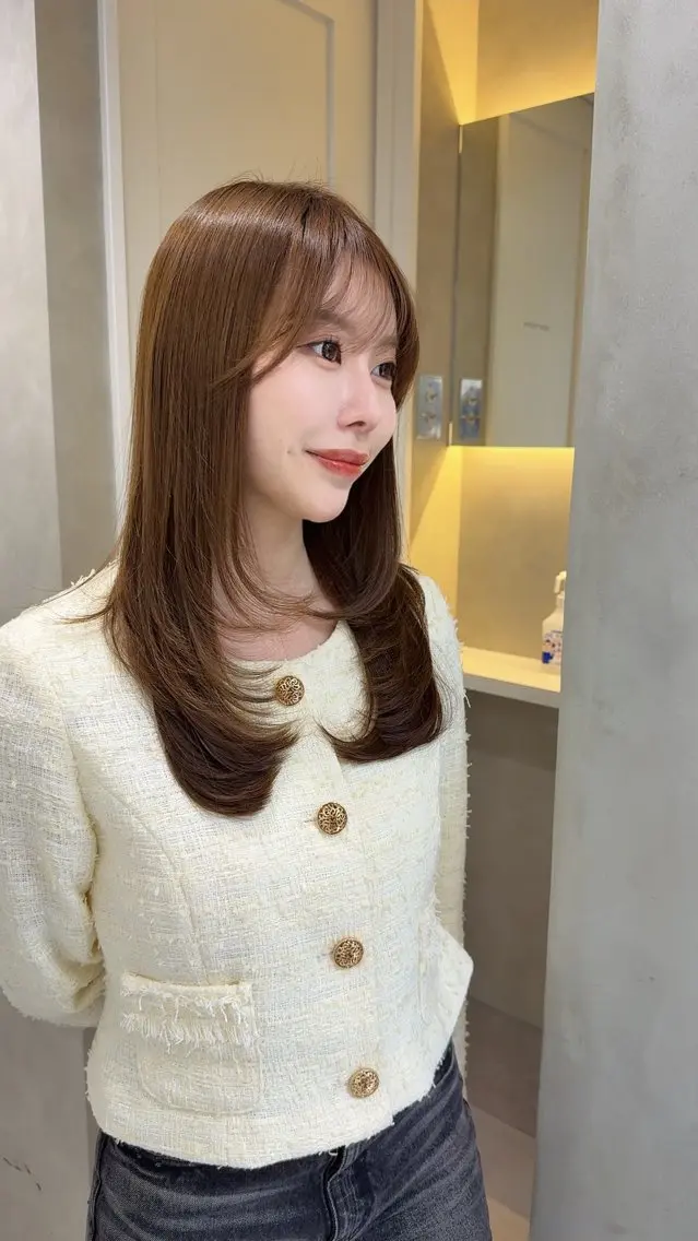 セミロング カット ヘアカラー 髪質改善× レイヤー/岡田大樹のヘアスタイル
