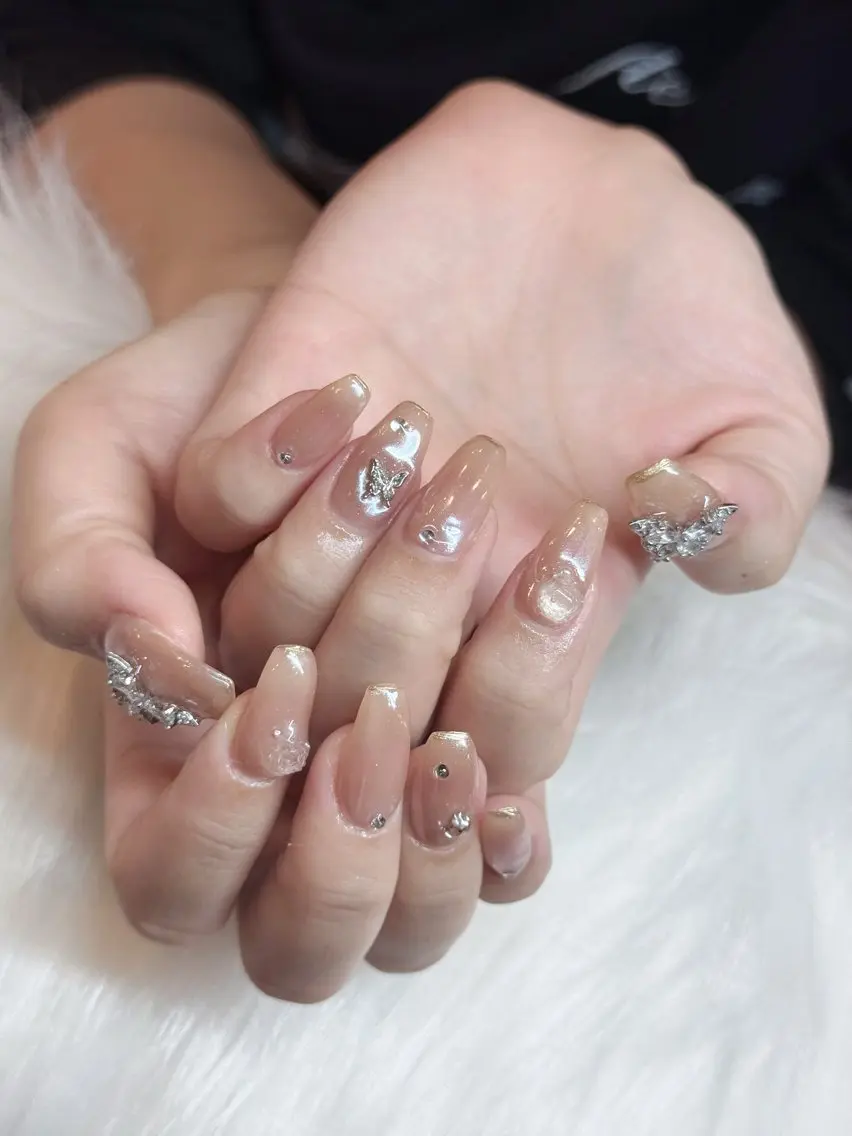 ネイル キラキラネイル 韓国ネイル マグネットネイル 春ネイル ワンホンネイル RUBY Nail 日暮里店のネイルデザイン