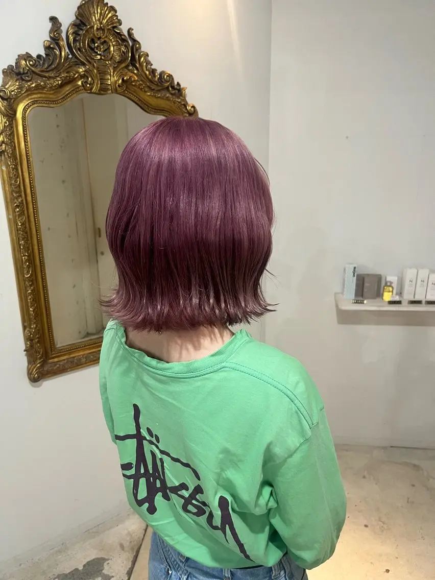 ショート ヘアカラー 🩶ハイトーン🖤 URARAのヘアスタイル