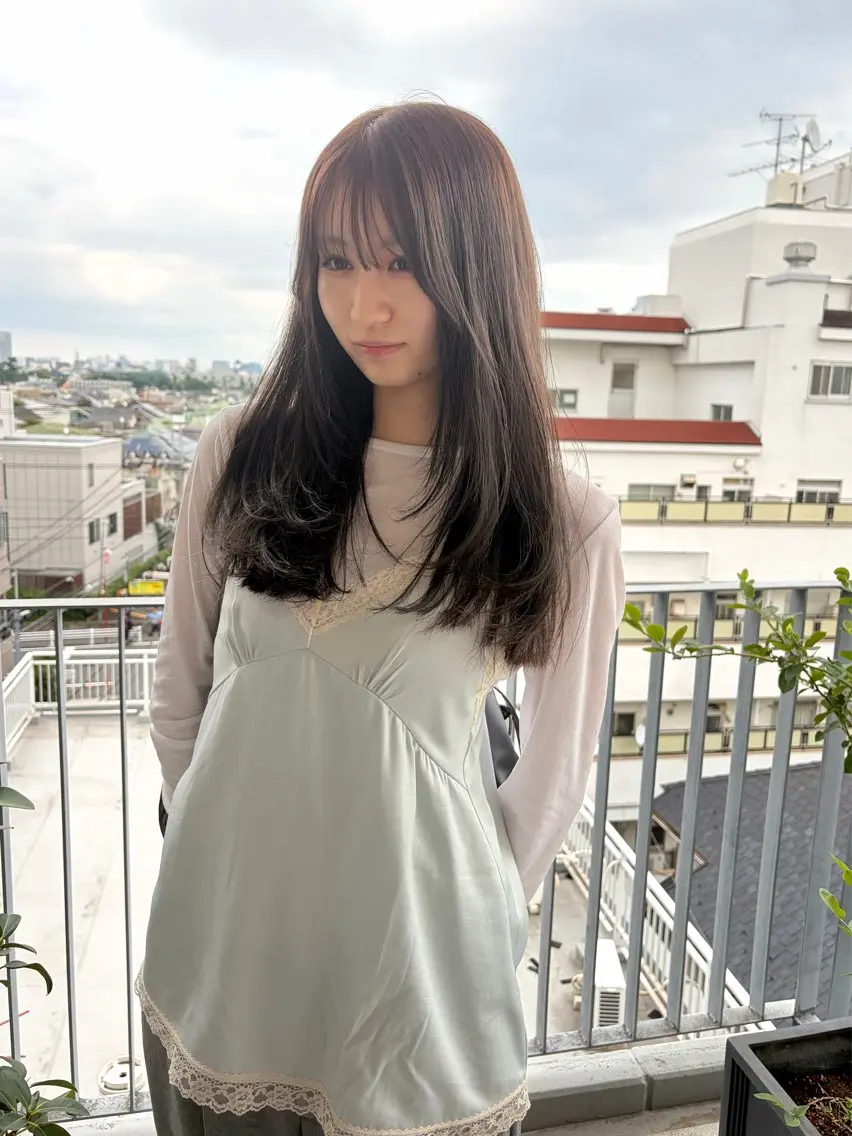 ロング カラー ブリーチ 透明感カラー グレージュ カット ヘアカラー 林　蓮/レイヤー /透明感カラーのヘアスタイル