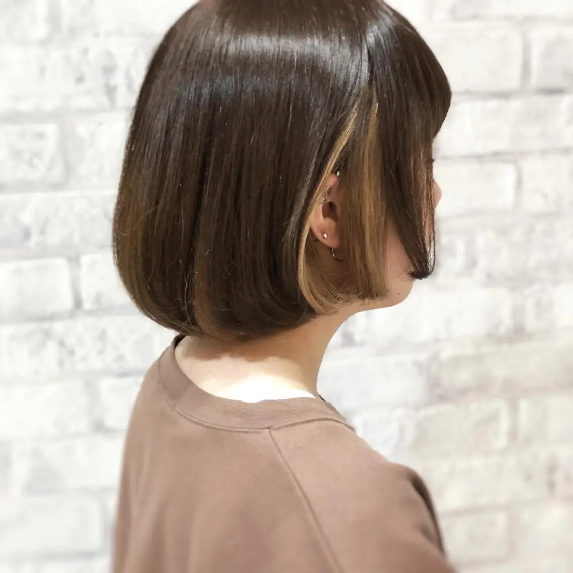 ショート カラー インナーカラー ボブ カット ヘアカラー トリートメント 秋山 幸太のヘアスタイル