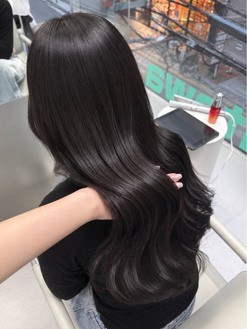 ロング カラー 透明感カラー グレージュ イルミナカラー レッドカラー ヘアカラー 加藤 月渚のヘアスタイル