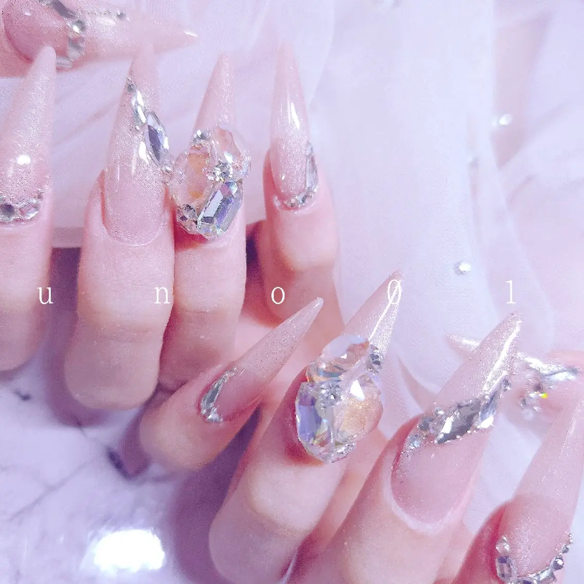 ネイル ロングネイル ハンドネイル 梅田🦄中崎町🩵 u n o 0 1のネイルデザイン