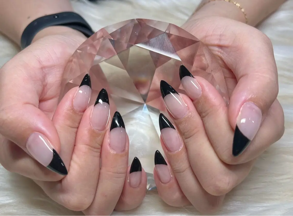 ネイル フラッシュネイル フレンチネイル ジェルネイル グラデーション マグネットネイル ハンドネイル Nail&eye Belire 新宿のネイルデザイン