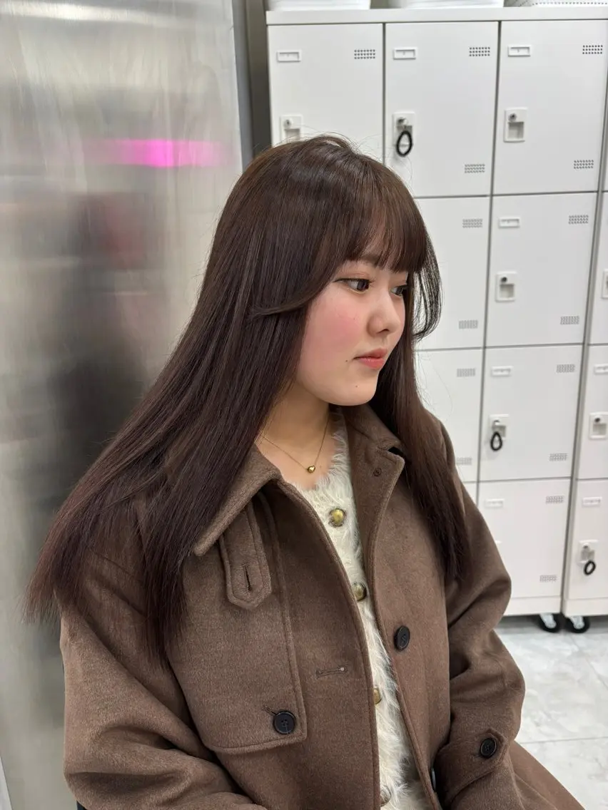 ロング カラー 抜け感レイヤー︴ ニュアンスカラーのヘアスタイル