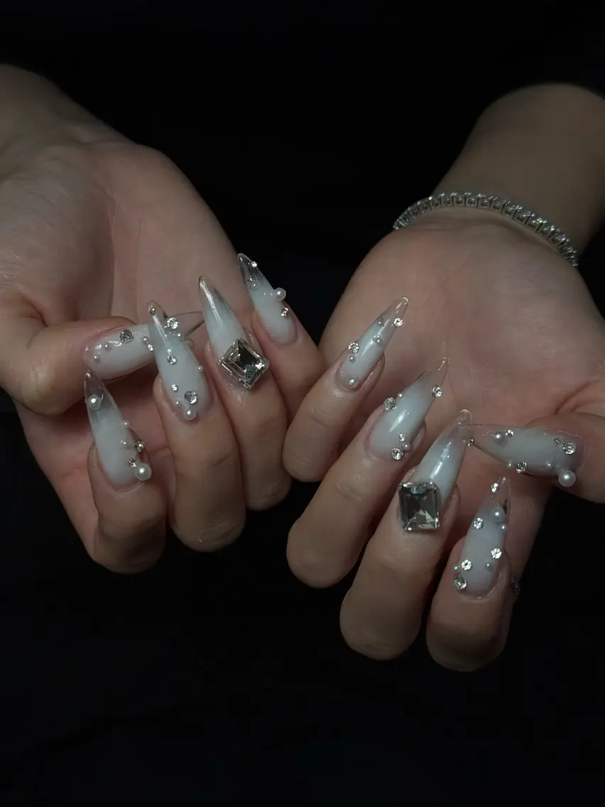 ハンドネイル CoMo Nailのネイルデザイン