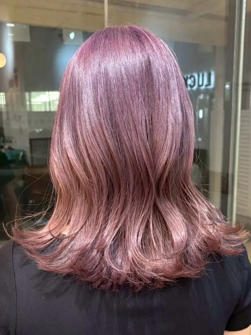 セミロング LUCK rizunaのヘアスタイル