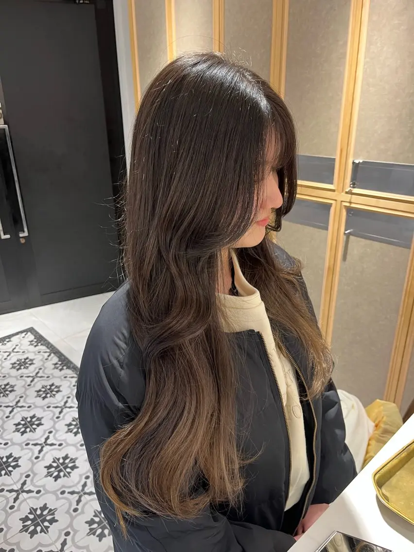 ロング ヘアカラー トリートメント ナミ🩶暗髪/暖色 ❤️/透明感/縮毛のヘアスタイル