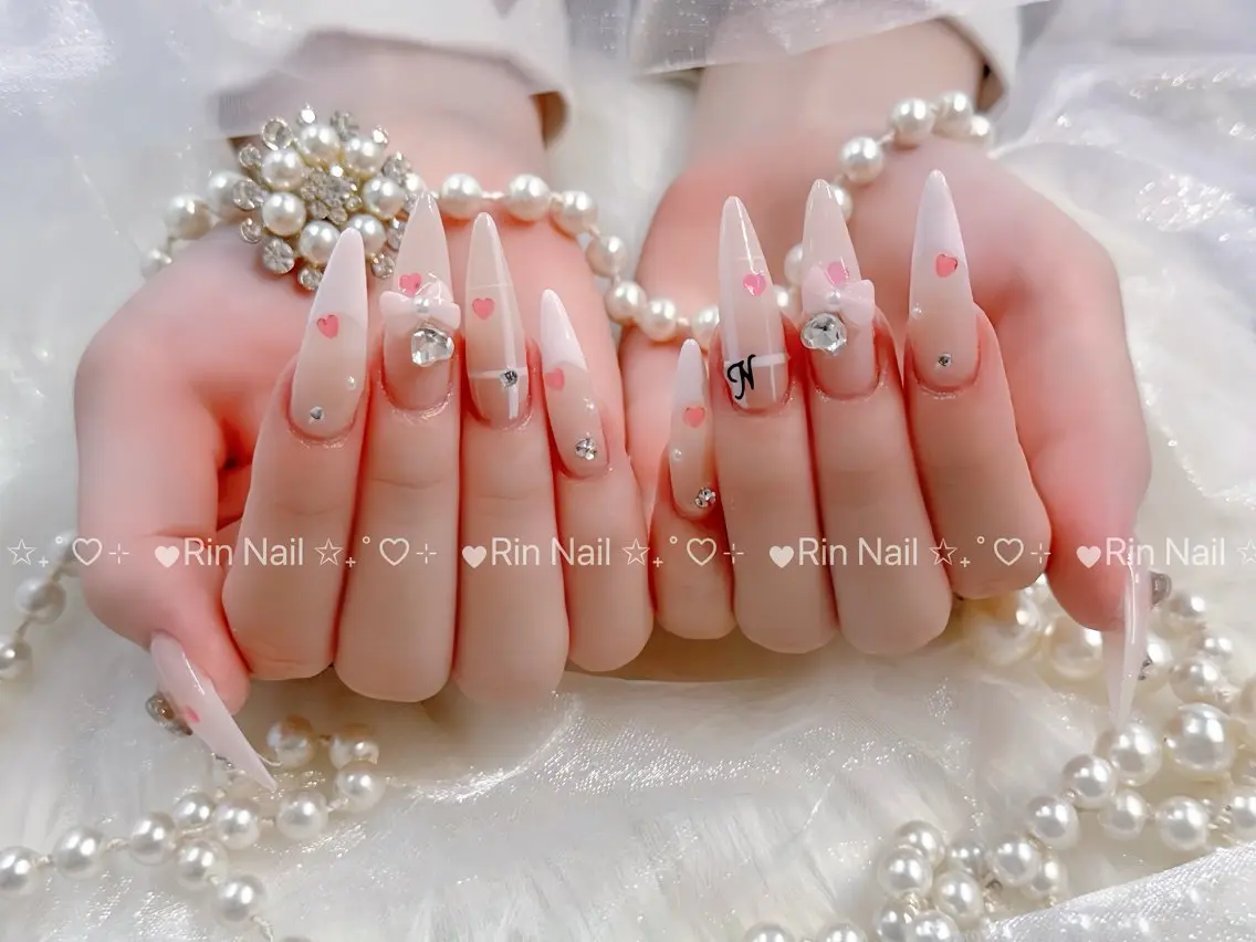 ネイル ブルー フラッシュネイル フラワーネイル ホログラムネイル キラキラネイル ハンドネイル Rin Nail 新大久保店のネイルデザイン