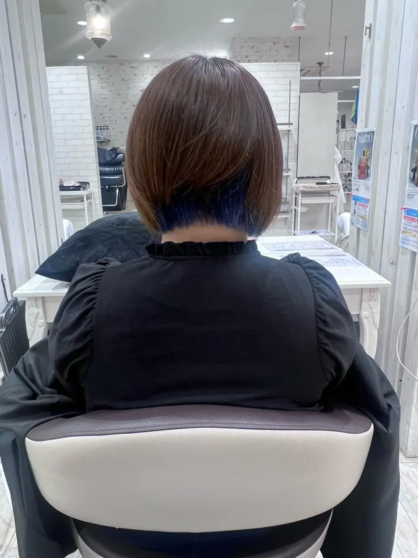 カット、インナーカラーの写真