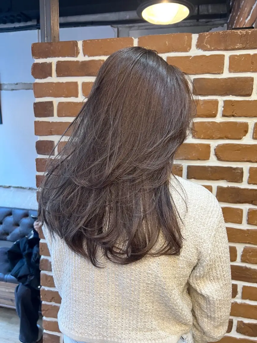 ミディアム カラー ベージュカラー ブリーチ グレージュ ラベンダーカラー ラベンダーグレージュ 【完全マンツー 恵比寿】佐藤 翔のヘアスタイル