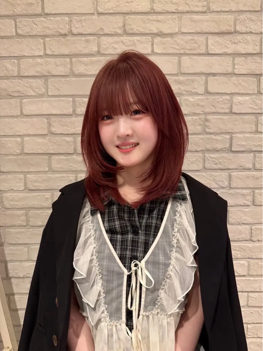ミディアム カラー ブラウンカラー ピンクカラー ヘアカラー 張替 日菜のヘアスタイル