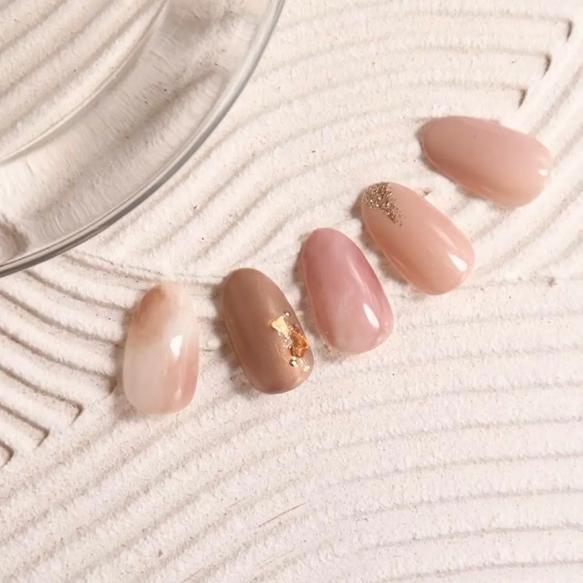 ネイル ジェルネイル ミラーネイル ニュアンスネイル オフィスネイル ショートネイル kiu nailsalonのネイルデザイン