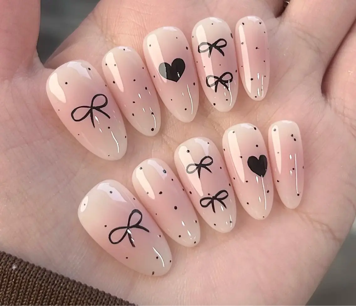 ネイル アートネイル オーロラネイル チークネイル フレンチネイル ガラスフレンチ 🎀🎀YooLi Nail Salonのネイルデザイン