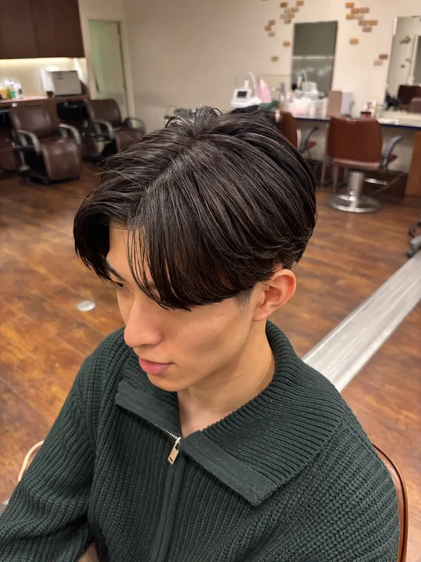 ショート メンズ センターパート 井上 悠人のヘアスタイル
