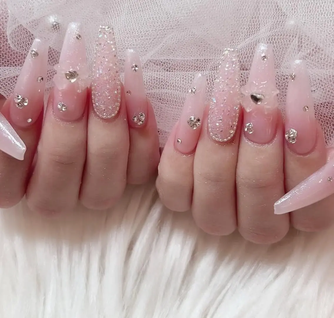 ネイル アートネイル フレンチネイル ジェルネイル キラキラネイル ニュアンスネイル ハンドネイル Ryu Nail NekoChanのネイルデザイン