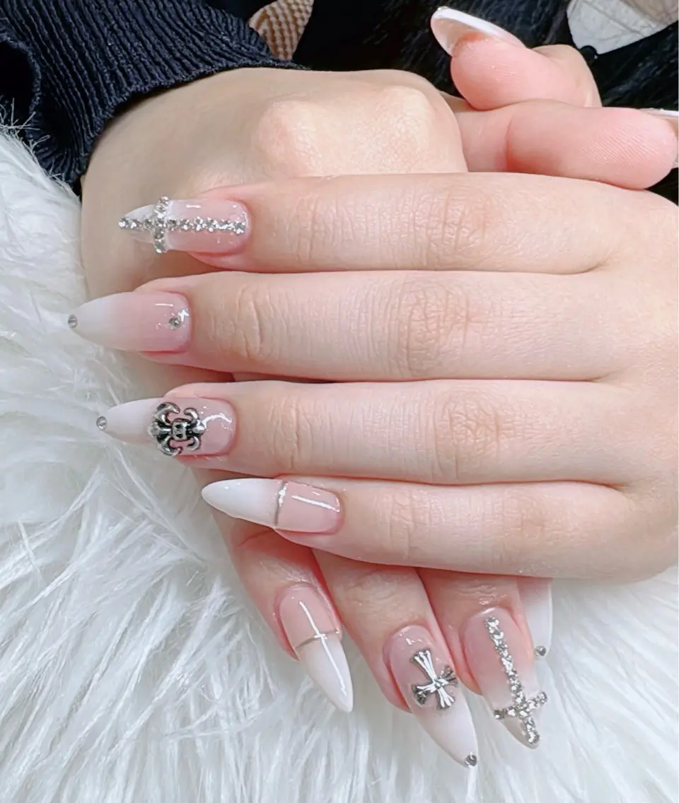ネイル ハンドネイル ハンドケア MoonNail ナナのネイルデザイン
