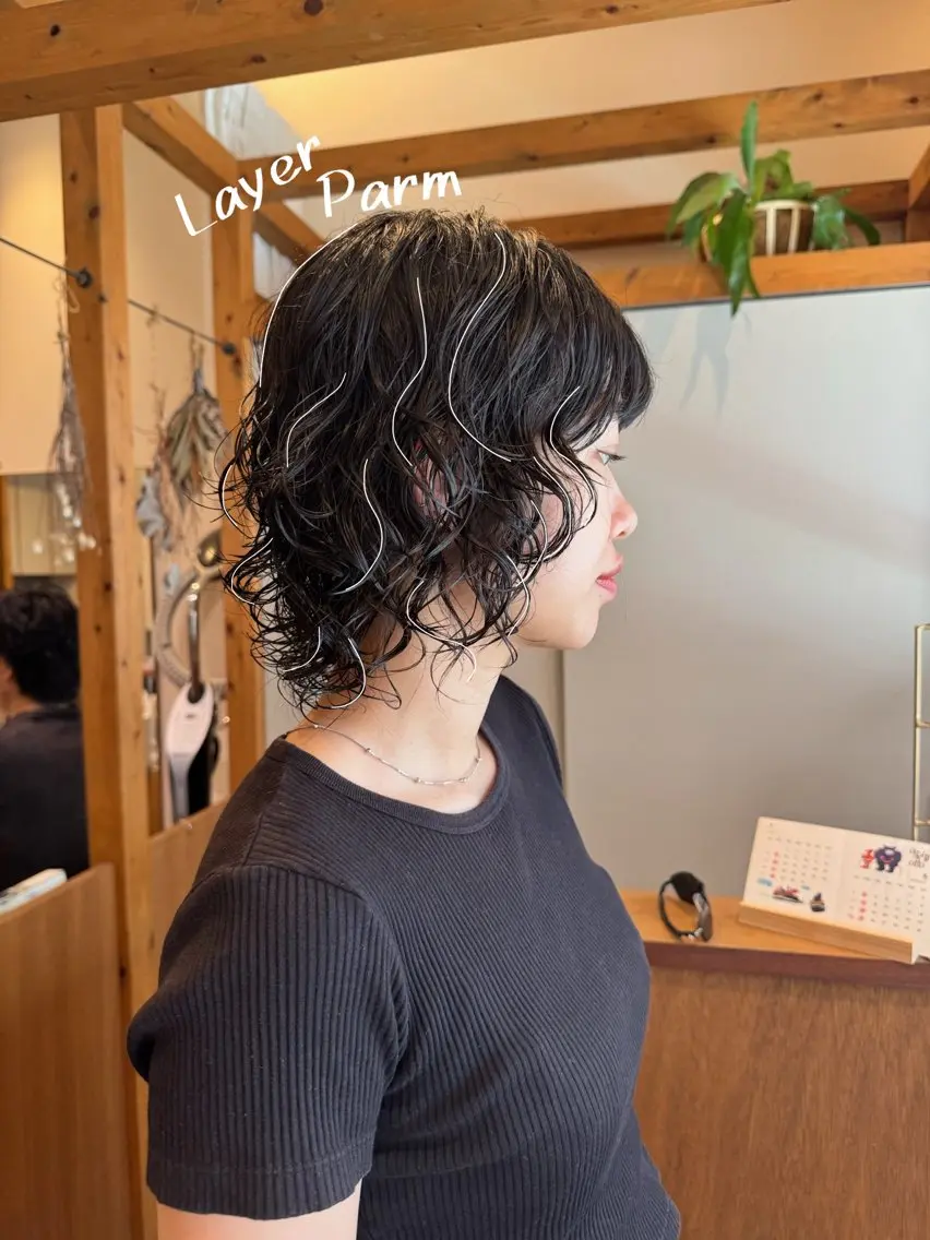 ショート パーマ レイヤーカット パーマ トリートメント ENIF 大島 芽生のヘアスタイル