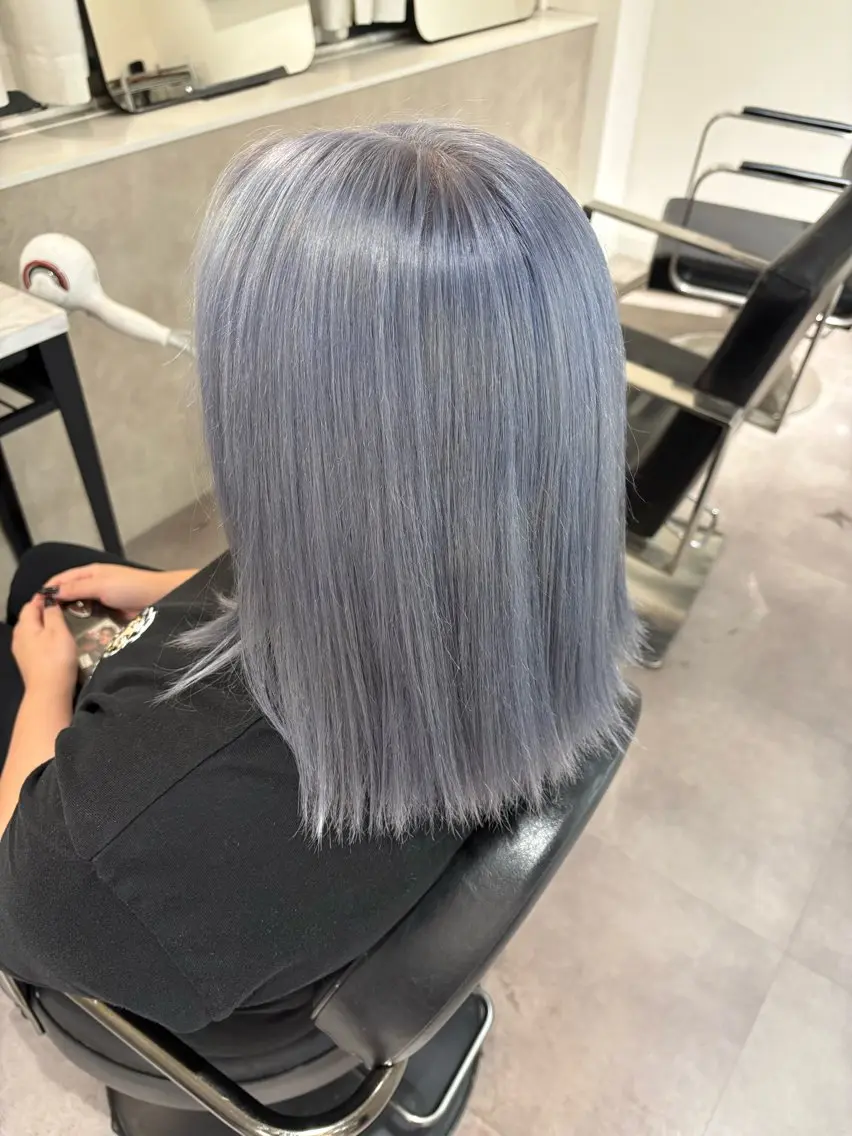 カラー ブルーカラー シルバー カット ヘアカラー Seleneコウキ ブリーチ/ハイトーンのヘアスタイル