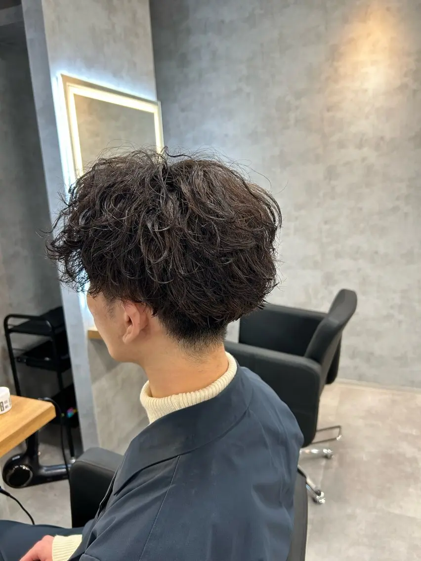 ショート カラー パーマ メンズ カット パーマ メンズ特化 👑YUTAのヘアスタイル