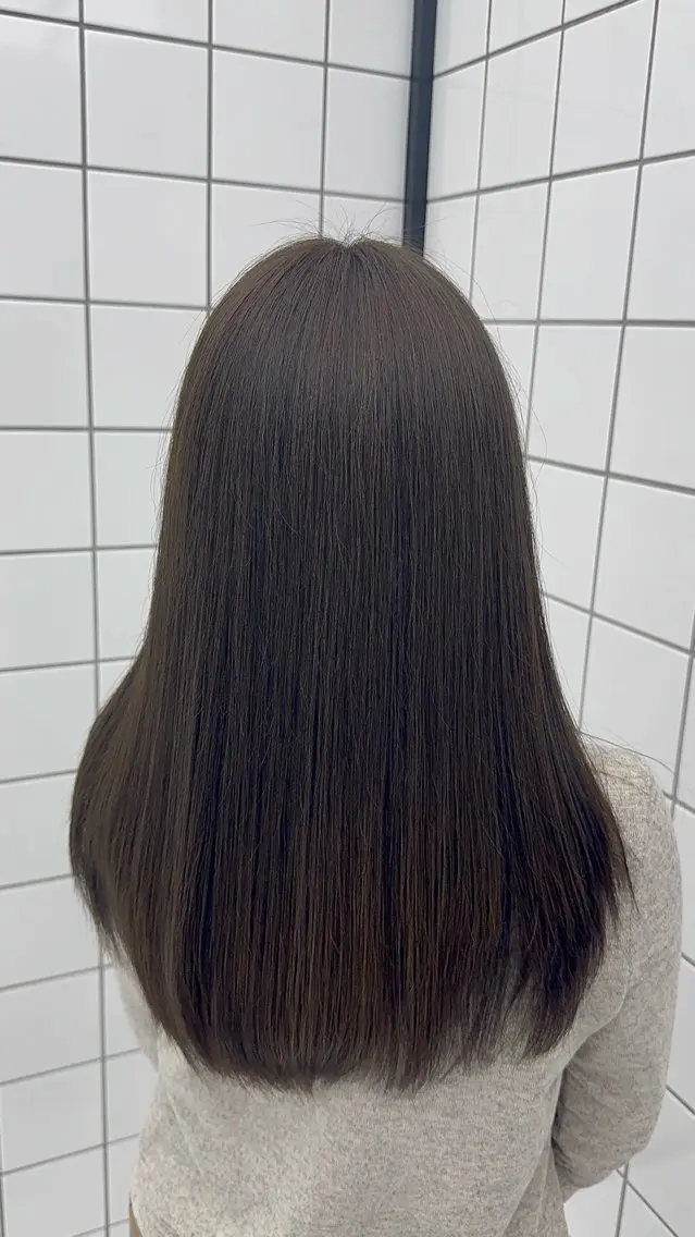 ロング カラー 透明感カラー グレージュ オリーブカラー オリーブグレージュ オリーブグレー ヘアカラー メンズパーマ/ ハイトーン/宗形建哉のヘアスタイル