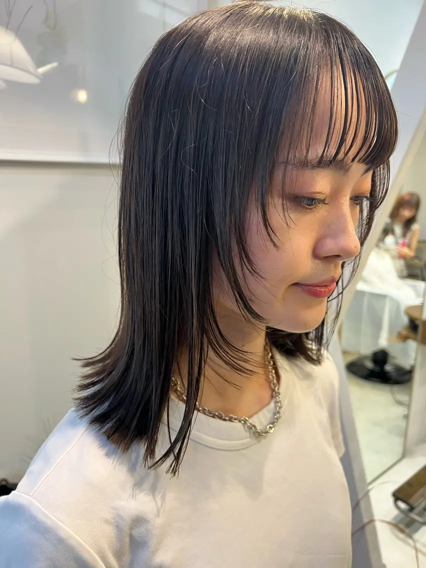 ミディアム 顔まわりレイヤー レイヤーカット 外ハネヘア ウルフカット カット トリートメント 透明感/縮毛/ボブ CHIHIROのヘアスタイル