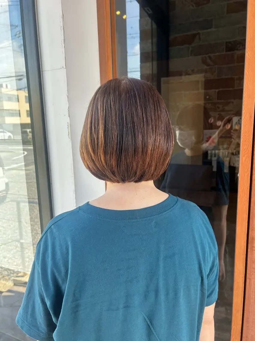 ミディアム ボブレイヤー ボブ レイヤーカット カット 村松 麻菜のヘアスタイル