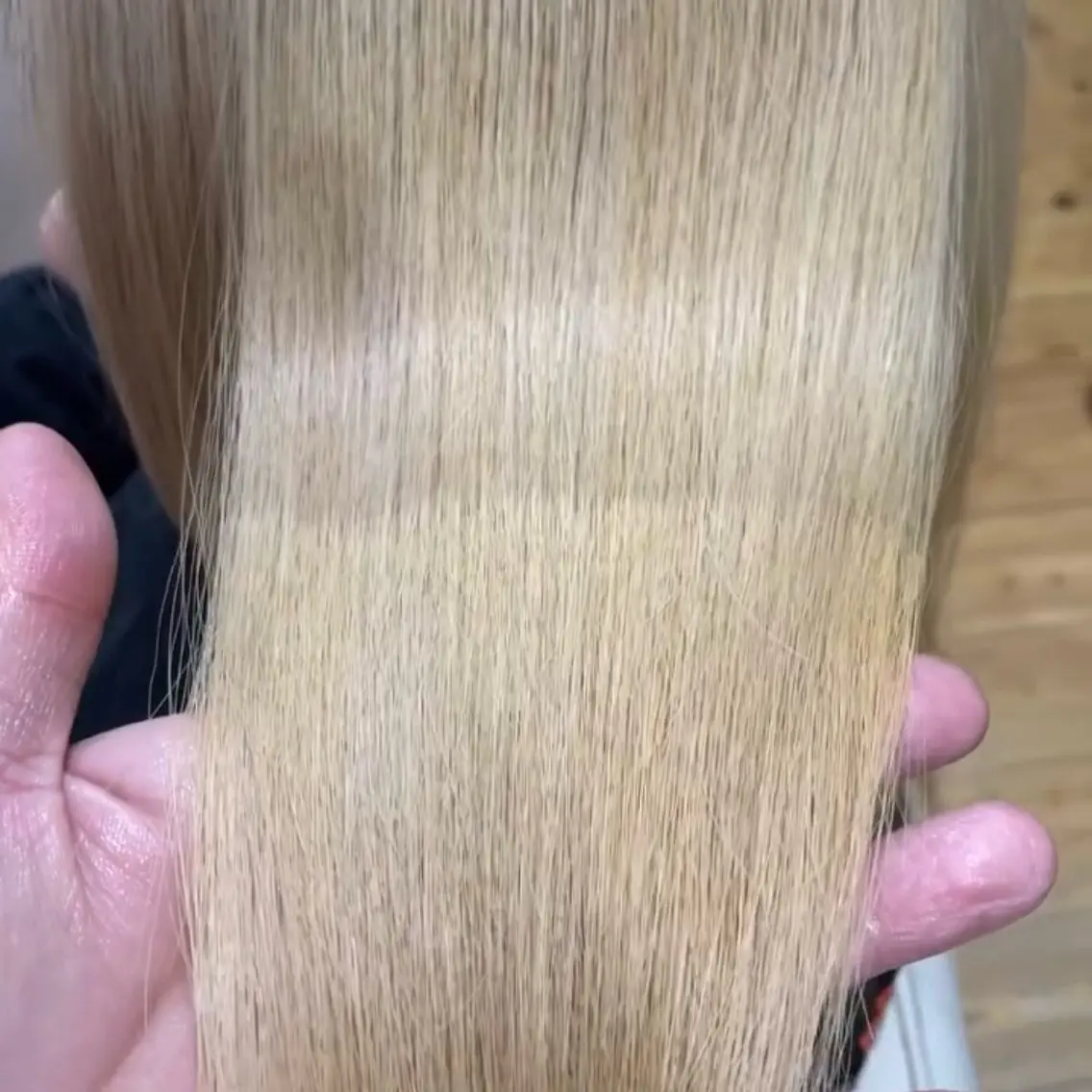 カラー ダブルカラー 木本 憲志のヘアスタイル