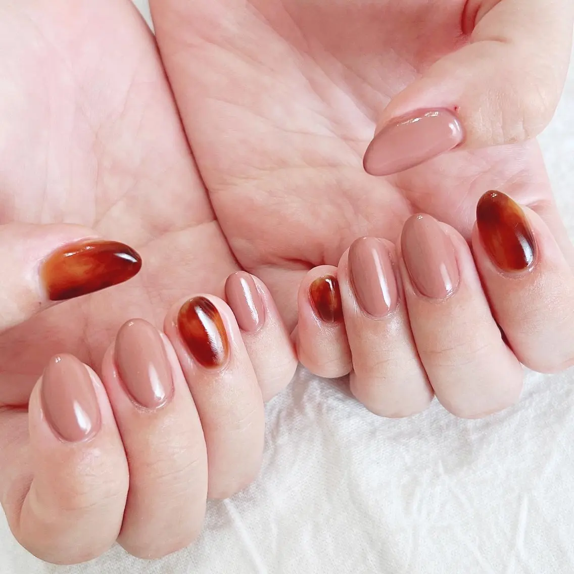 ネイル べっ甲ネイル ピンク ピンクベージュ ハンドネイル peaberry nailのネイルデザイン
