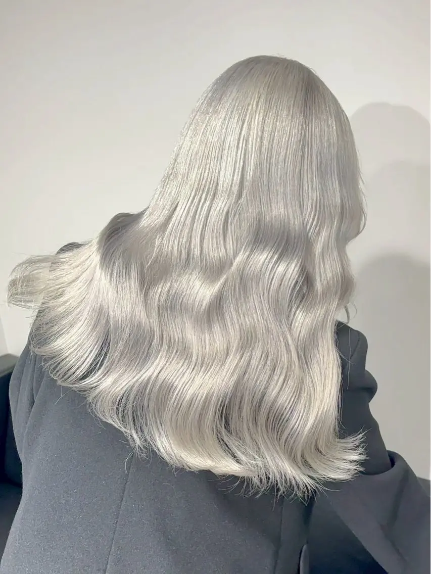 セミロング カラー 🫧縮毛矯正🫧 髪質改善RIKU🫧のヘアスタイル