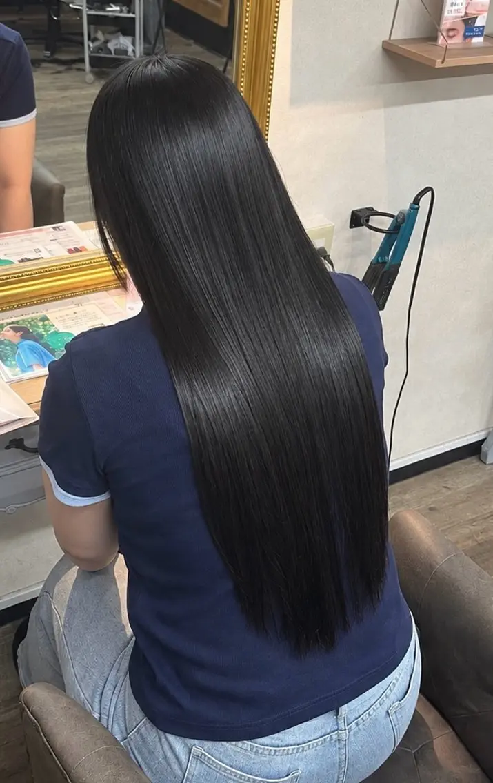 ロング カラー 黒髪 ブリーチ トリートメント カット ヘアカラー トリートメント メンズカットモデル 募集中🫧吉田陽菜のヘアスタイル