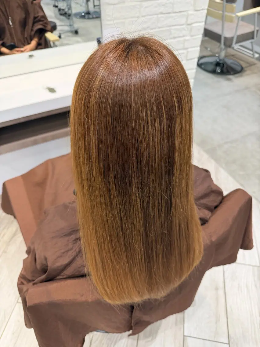 カラー 浅見 瑠那のヘアスタイル