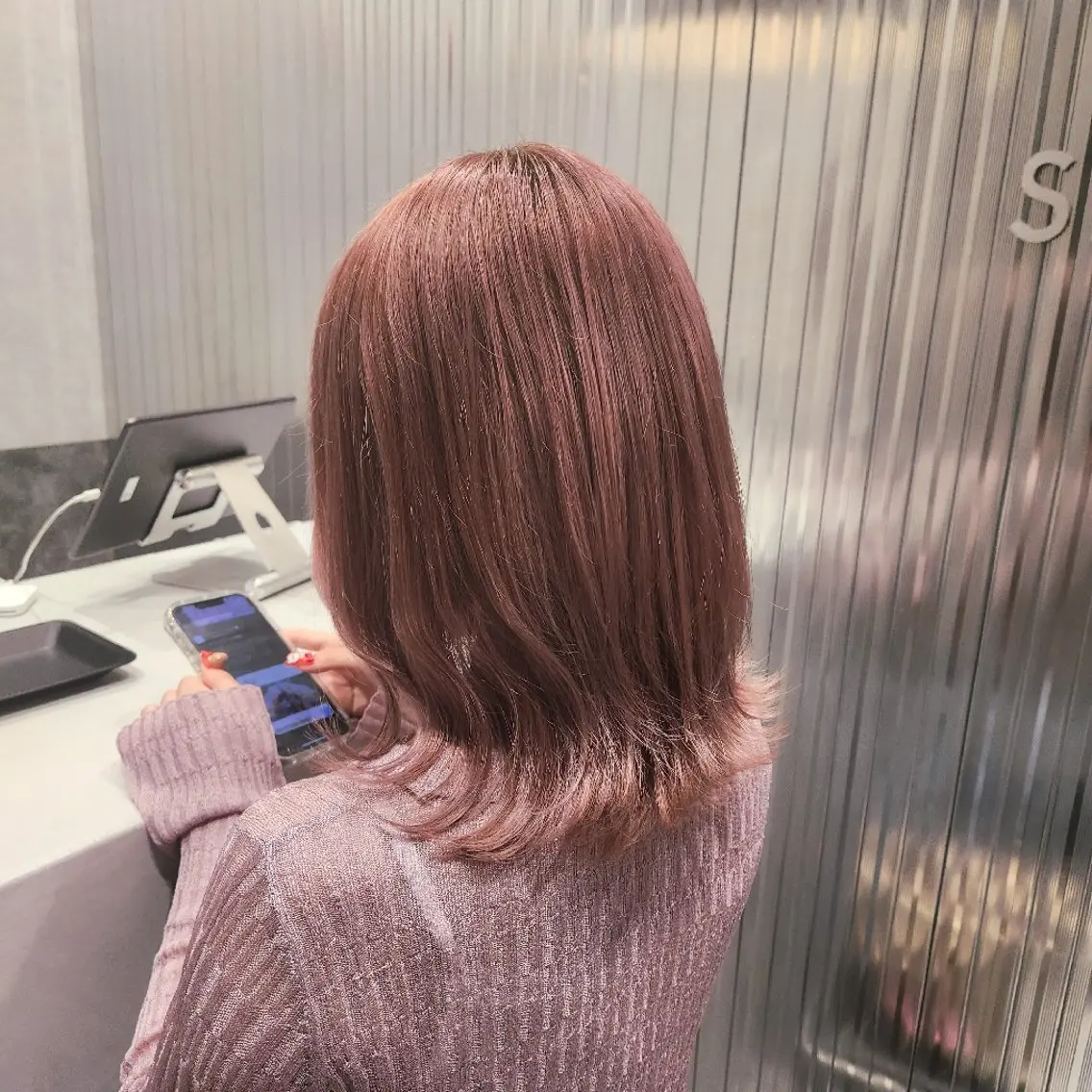 ミディアム カラー ブリーチ ピンクカラー シールエクステ🎀 ホシノ🕒ユウカのヘアスタイル