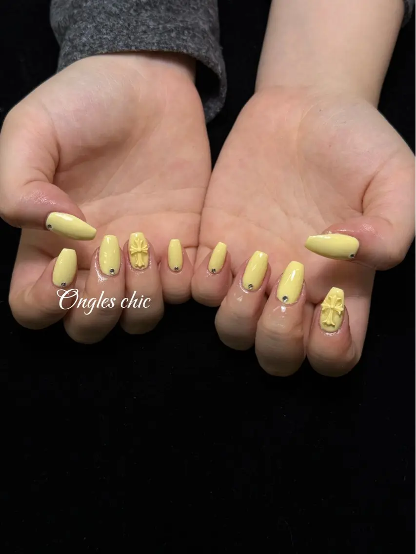 ネイル ハンドネイル ongles chicのネイルデザイン