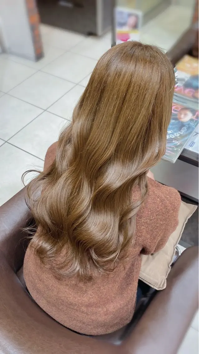 ロング カラー ベージュカラー ブリーチ ダブルカラー ブリーチなしカラー カット ヘアカラー トリートメント VANCOUNCIL 松本のヘアスタイル