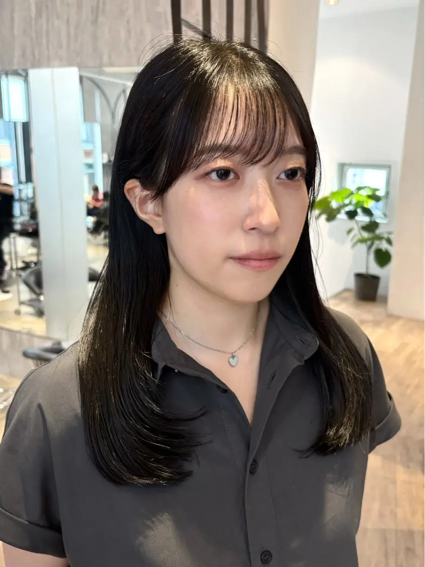 セミロング カット トリートメント 西田  美侑/ 前髪・顔周りカットのヘアスタイル