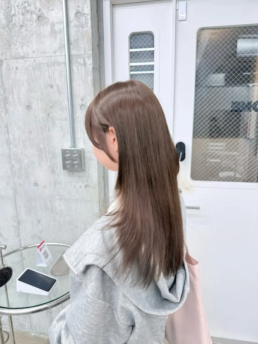 ロング カラー グレージュ ラベンダーカラー ラベンダーグレージュ ラベンダーグレー カット ヘアカラー トリートメント 高橋大樹/グレー ジュ/ブリーチなしのヘアスタイル