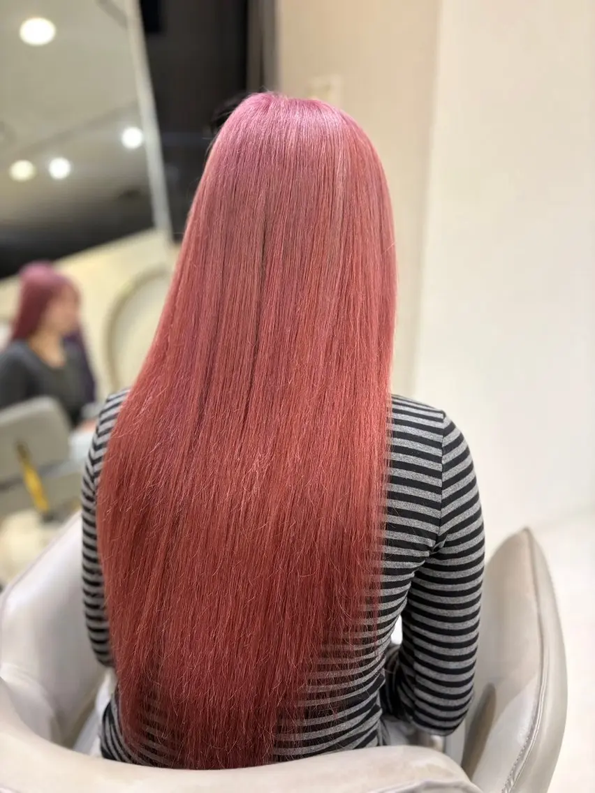 ロング カラー エクステ ヘアカラー 大西 愛梨のヘアスタイル