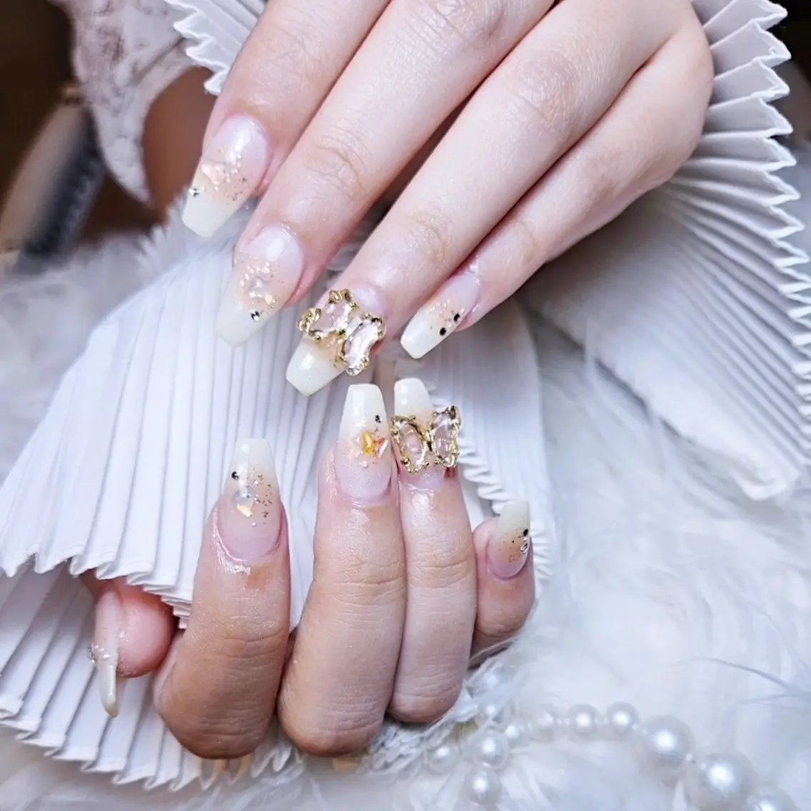 ネイル ハンドネイル 🍭Yun nail hyejin🌸のネイルデザイン