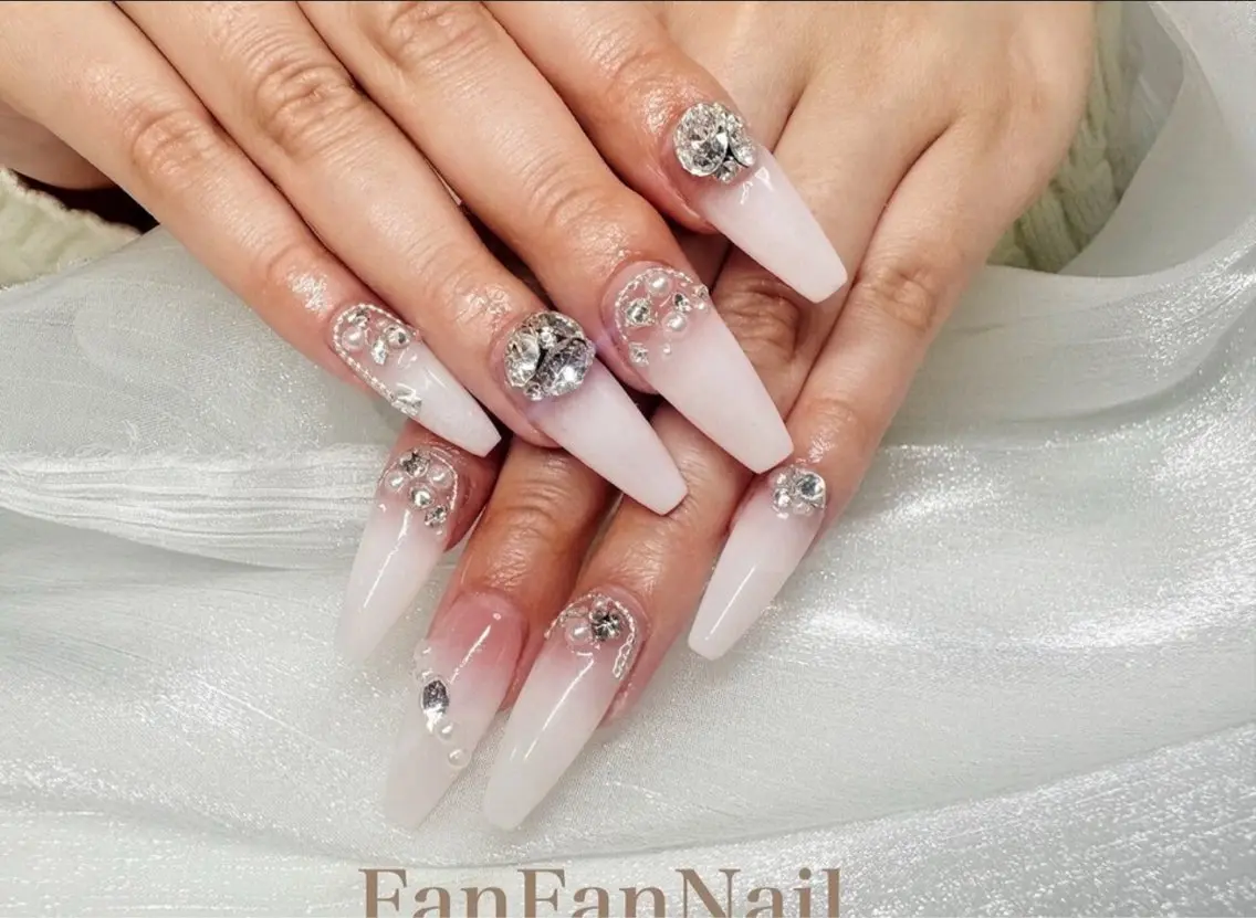 ネイル Mona FanfanNailのネイルデザイン