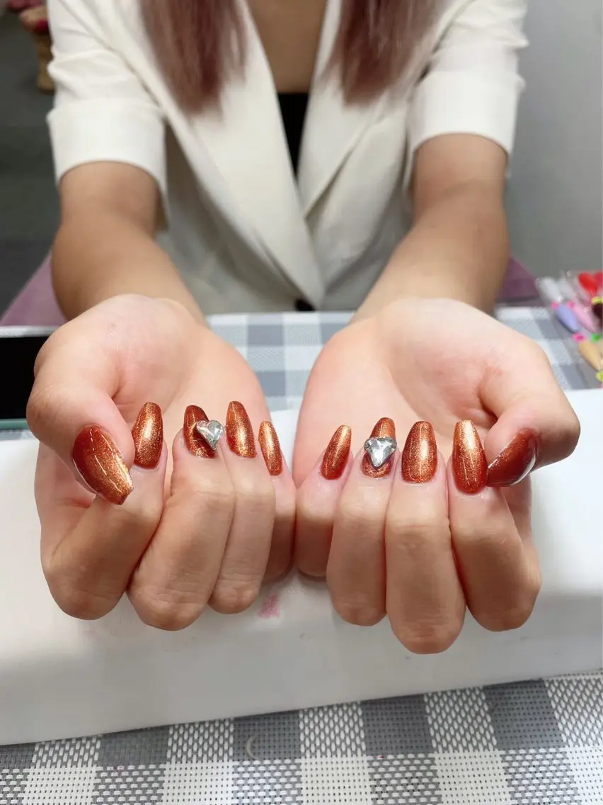 ネイル マグネットネイル Tagi Nail 銀座店のネイルデザイン