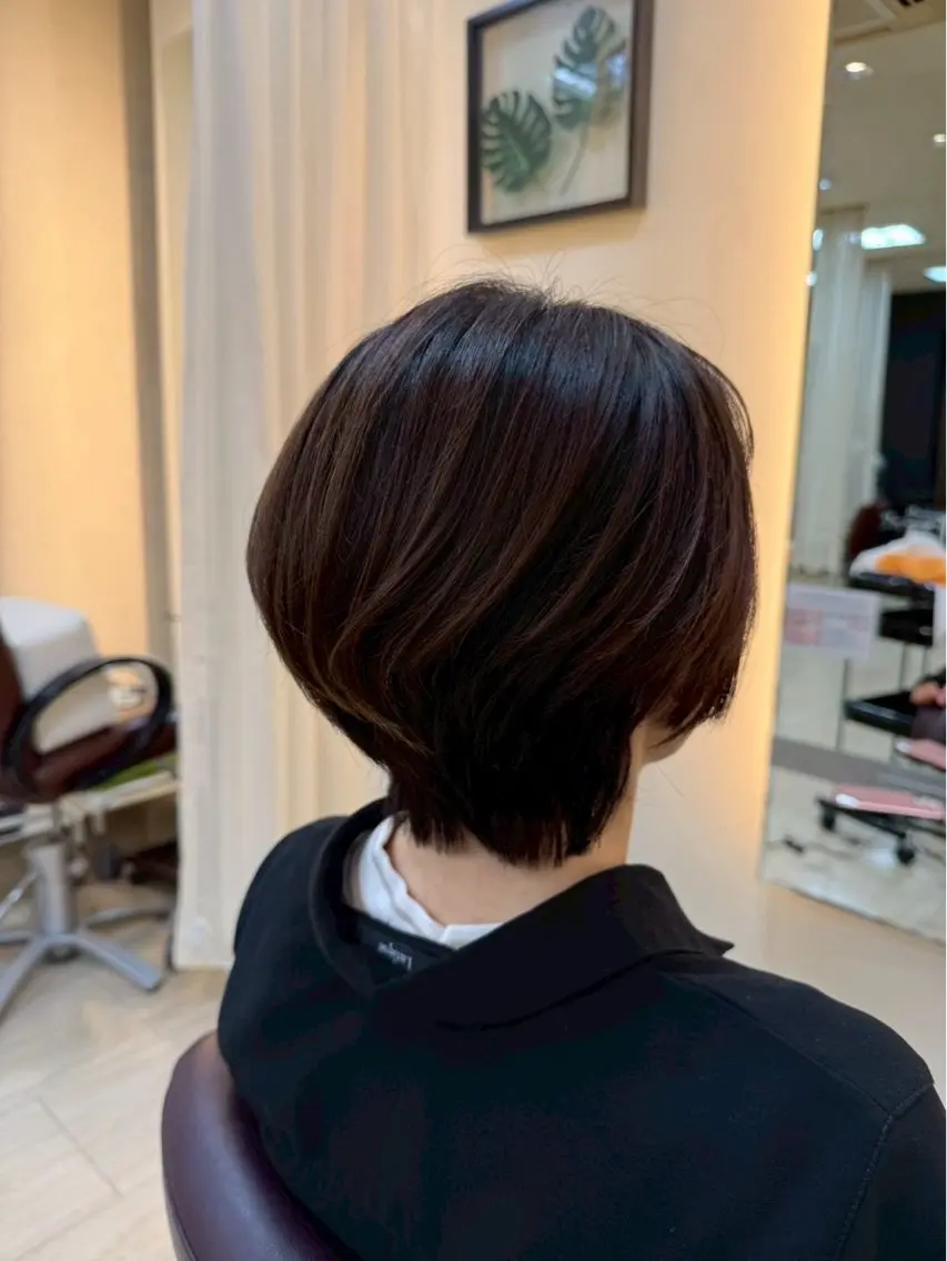ショート カラー 濱田 妃香のヘアスタイル