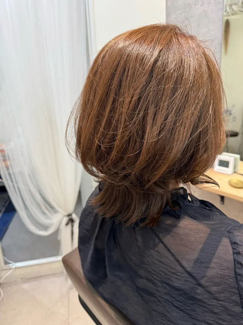 ミディアム カラー ウルフカット カット ヘアカラー トリートメント 似合う髪型が 分からない方へのヘアスタイル